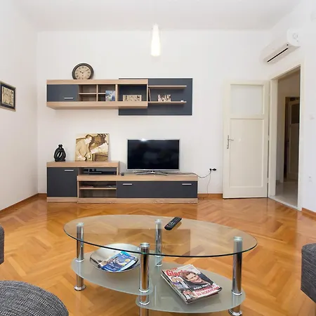 Apartment With Wifi - 11255 *